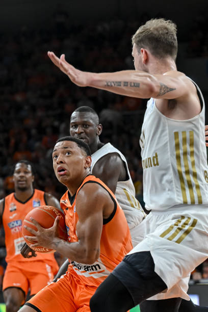 虽有数次创 虽有数次创