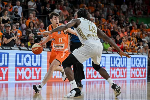 解莱万的风 解莱万的风