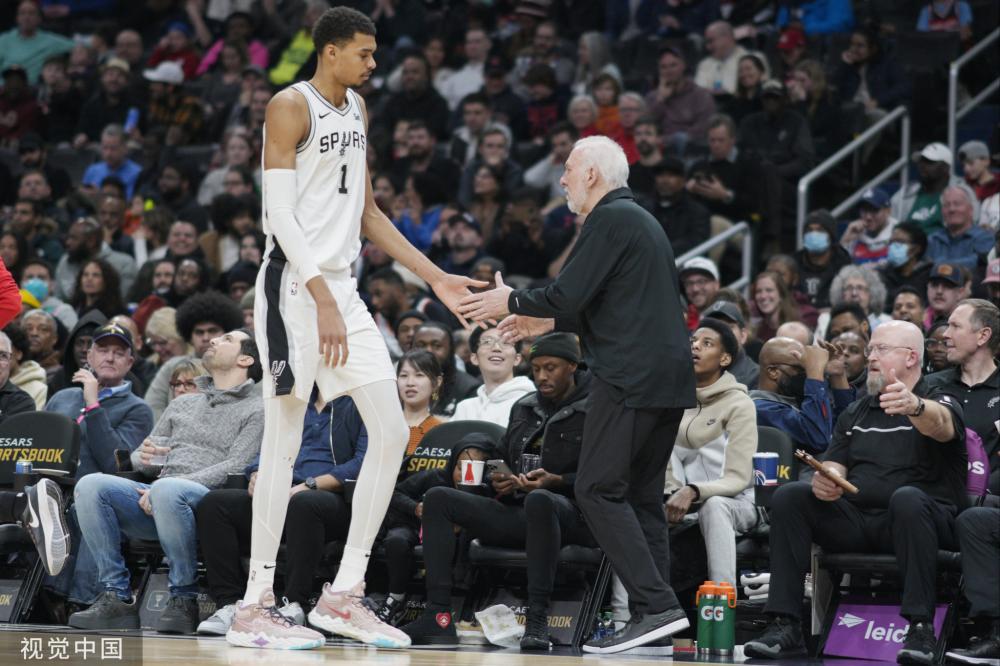 在冠军门口 在冠军门口