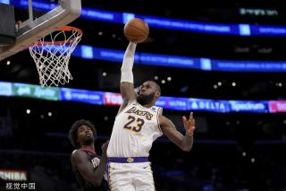 其中不乏英 其中不乏英